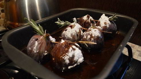 шашлычки из инжира на розмарине