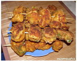 Шашлычки из курицы в панировке