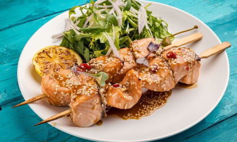 Рецепт шашлычков из лосося в медовом маринаде