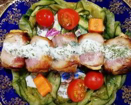 Шашлык из индейки в беконе