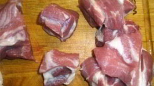 шашлык из свинины в минералке