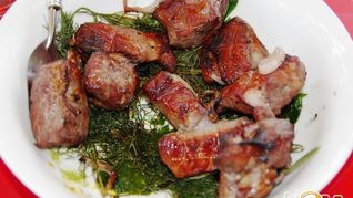 Шашлык, маринованный в вине