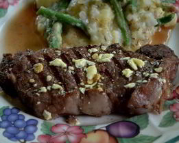 Говяжьи стейки в винном красном соусе