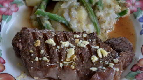 говяжьи стейки в винном красном соусе