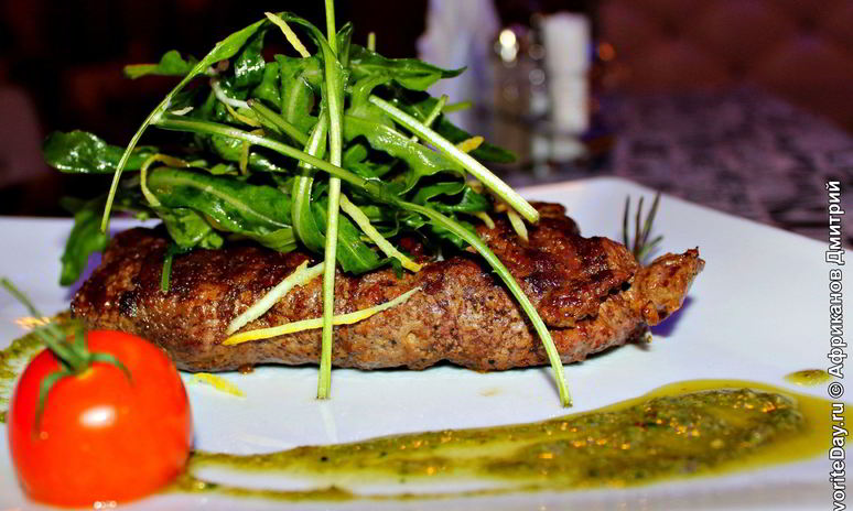 Рецепт стейка с креветками и устричным соусом