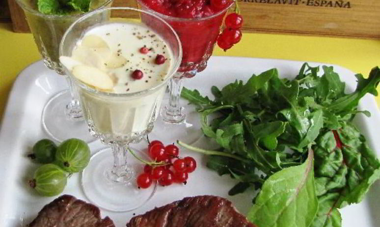 Рецепт стейка с летним трио соусов для девочек