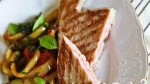 стейки из тунца