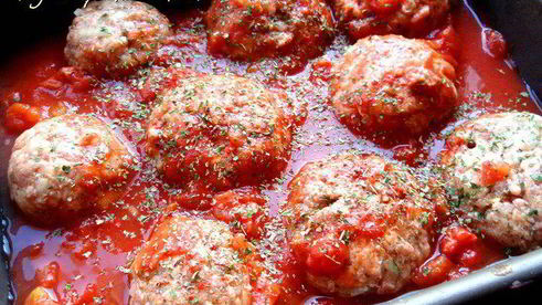 говяжьи тефтели с фасолью и моцареллой