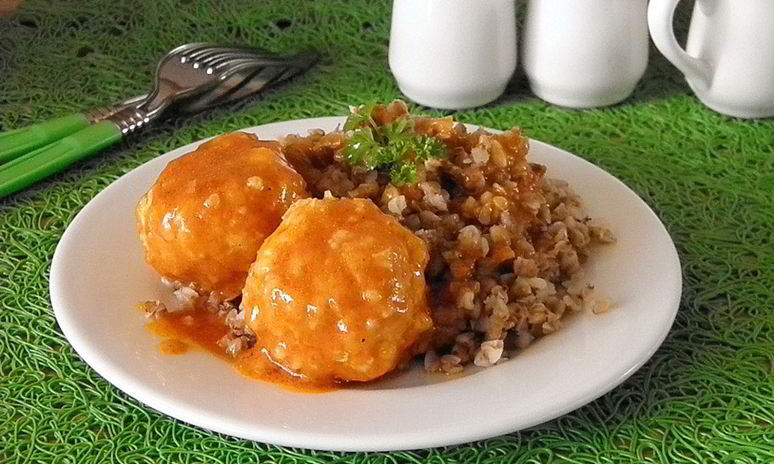 Рецепт куриных тефтелей с подливкой