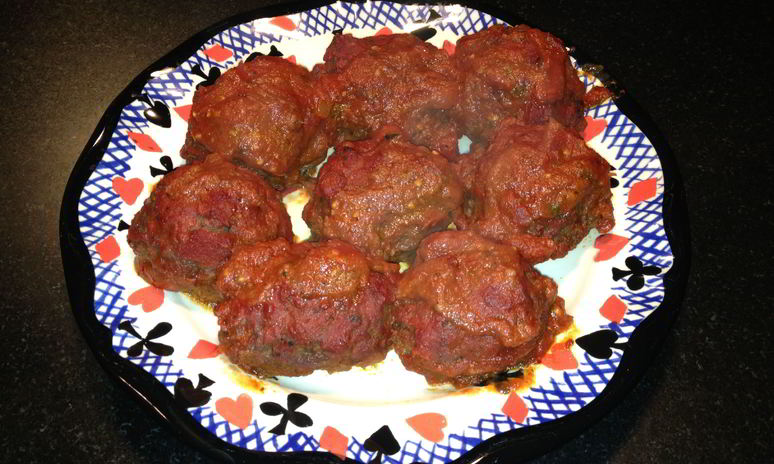 Рецепт мясных тефтелей с томатным соусом