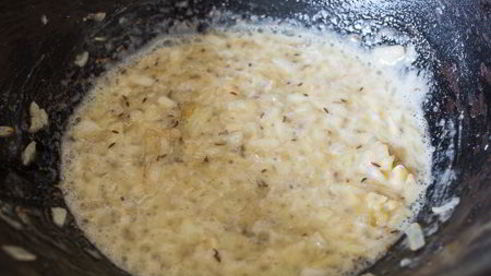 нежные тефтели в грибном соусе