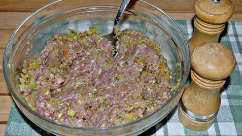 паровые тефтели с гречкой и кабачками