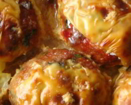 Свекольно-мясные тефтели с грибной начинкой