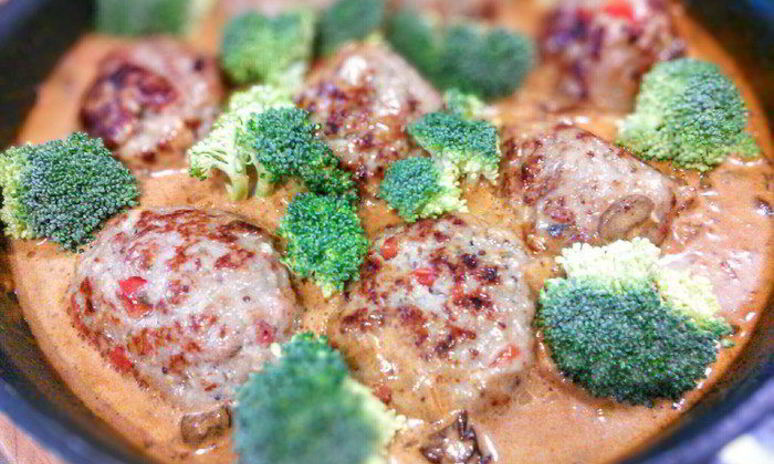 Рецепт тефтелей охотничьи в грибном соусе