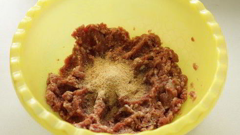 тефтели с моцареллой в томатно-овощном соусе