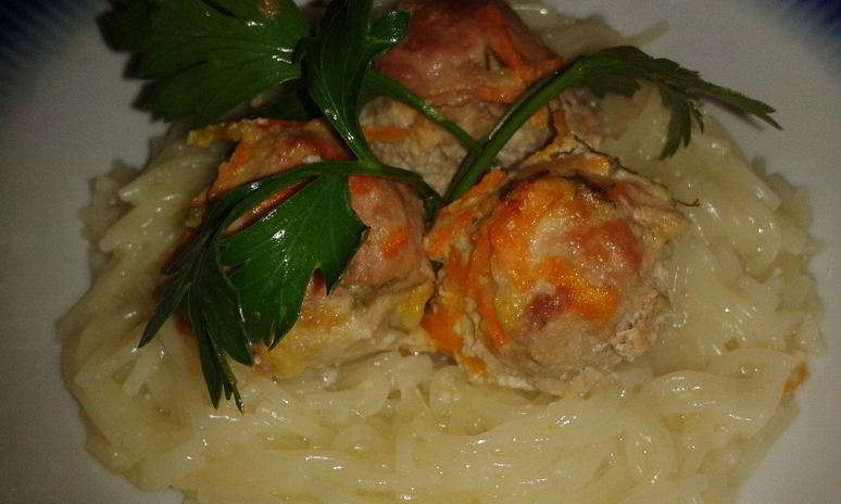 Рецепт запеченных тефтелек в сметанном соусе