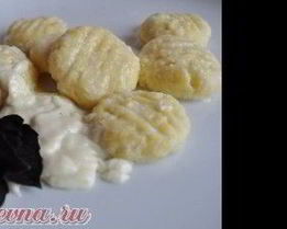 Творожные ньокки со сливочным соусом