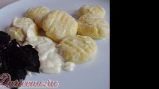 Творожные ньокки со сливочным соусом