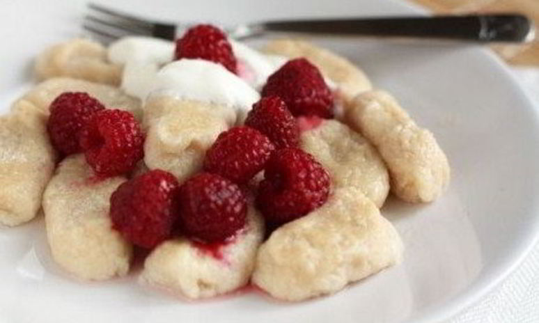 Рецепт ленивых вареников с малиной