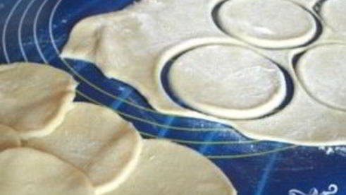 постные вареники с вишней