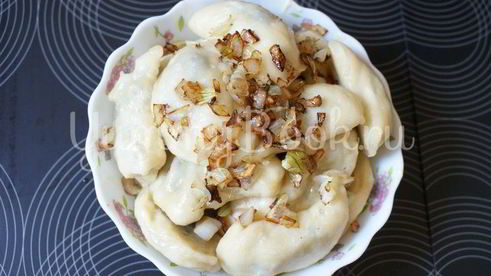 вареники с картошкой и грибами в мультиварке на пару