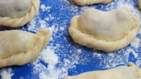 вареники с вишней и клубникой