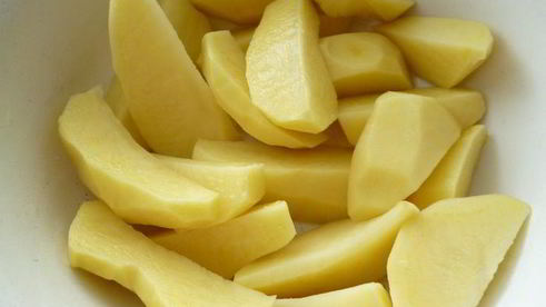 пьяноежаркое из говядины запеченное в горшочке