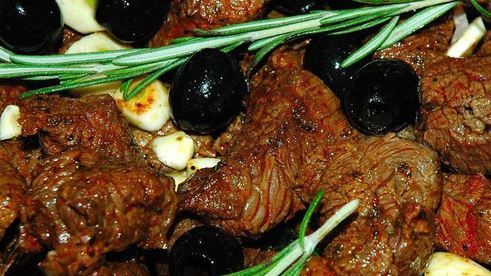 жаркое из говядины с грибами и овощами