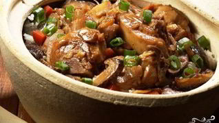 Жаркое из кролика в горшочках