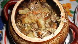 Жаркое в горшочках