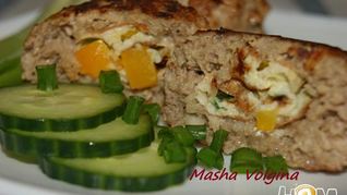 Мясные зразы с яичным блинчиком