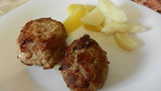 Зразы из индейки с сыром Гауда и укропом