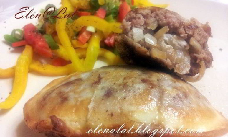 Рецепт зраз по особому с начинкой из жареного лука и брынзы