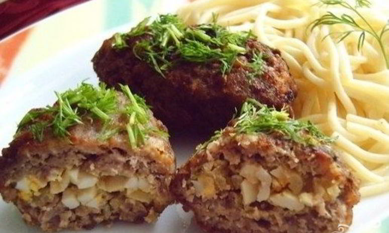 Рецепт зраз с яйцом и луком