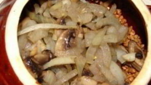 гречка с грибами в горшочке