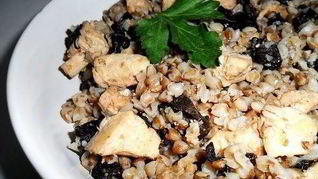 Гречка с курицей и грибами