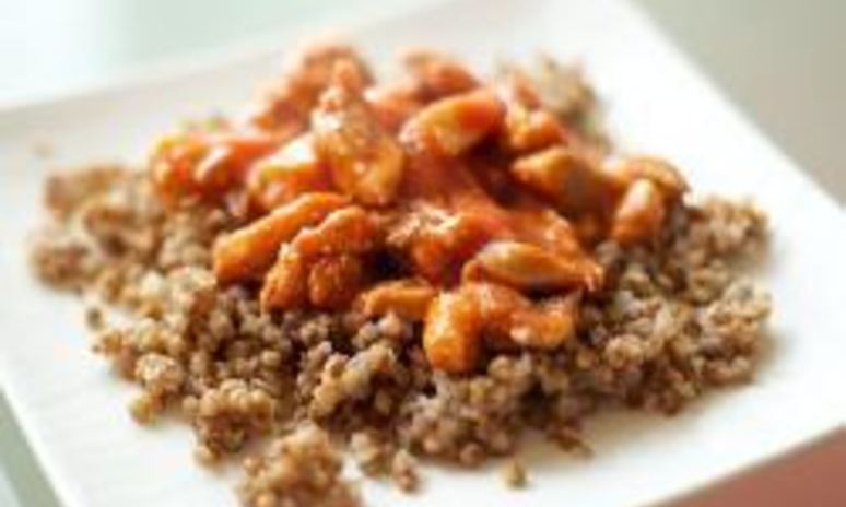Рецепт гречки с курицей в томатном соусе