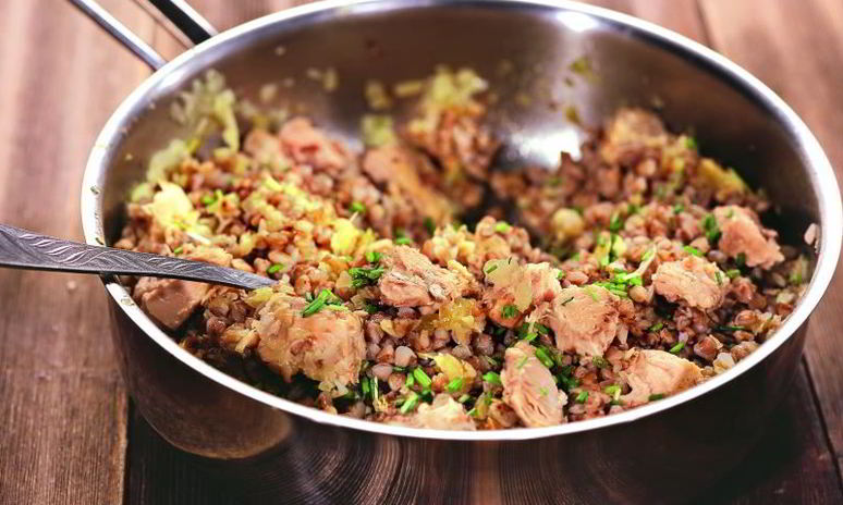 Рецепт гречки с лососем