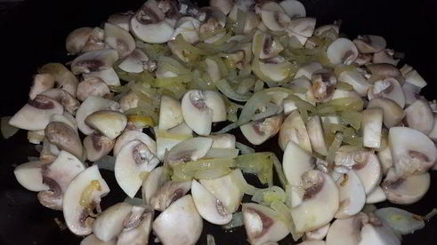 гречка, томленая с тыквой, грибами, сельдереем и вялеными томатами