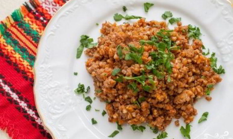 Рецепт гречки, томленной со свининой