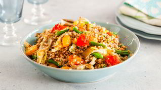 Гречневая каша с овощами и вешенками