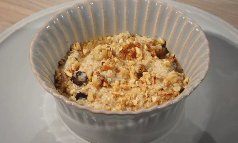 Рецепт каши из киноа с орехами и сухофруктами