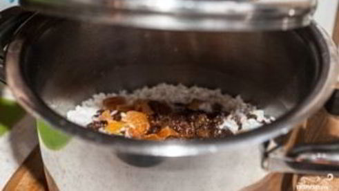 кутья из риса с изюмом