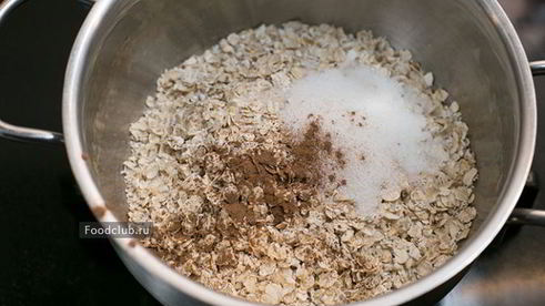 овсяная каша с яблоками и корицей