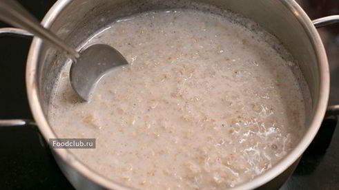 овсяная каша с яблоками и корицей