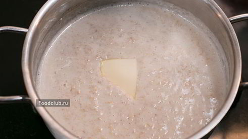 овсяная каша с яблоками и корицей