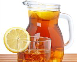 Холодный чай со специями и лимоном
