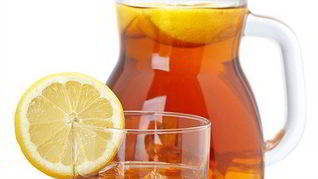 Холодный чай со специями и лимоном