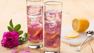 Розовый чай