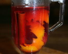 Вишневый чай с медом, апельсиновой цедрой и пряностями